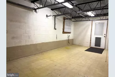 905 W Poplar Road, Sterling, VA 20164 - Photo 38