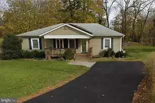 13 S Hughes St, Hamilton, VA 20158 - Photo 1