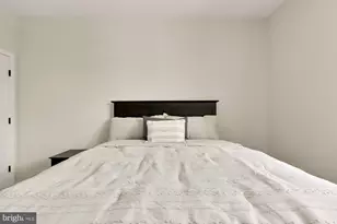 45950 Raven Ter, Sterling, VA 20165 - Photo 32