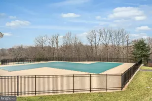 20908 Butterwood Falls Terrace, Sterling, VA 20165 - Photo 34