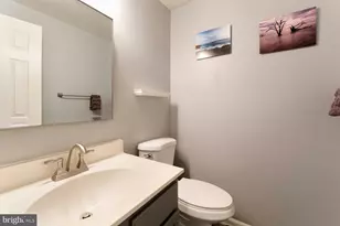 20908 Butterwood Falls Terrace, Sterling, VA 20165 - Photo 28