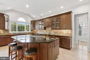 43589 Edison Club Ct, Ashburn, VA 20147 - Photo 8