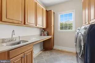 43589 Edison Club Ct, Ashburn, VA 20147 - Photo 22