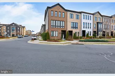 20305 Savin Hill Drive, Ashburn, VA 20147 - Photo 2