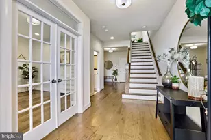 20305 Savin Hill Dr, Ashburn, VA 20147 - Photo 4