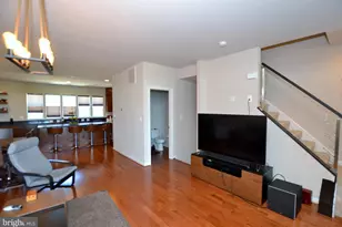 21027 Ashburn Heights Dr, Ashburn, VA 20148 - Photo 6