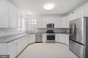 20913 Solomons Ct, Sterling, VA 20165 - Photo 14