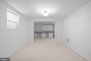 20913 Solomons Ct, Sterling, VA 20165 - Photo 32