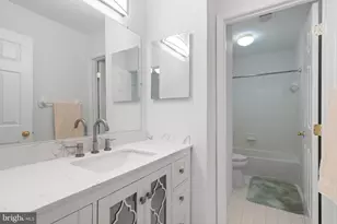 20913 Solomons Ct, Sterling, VA 20165 - Photo 24