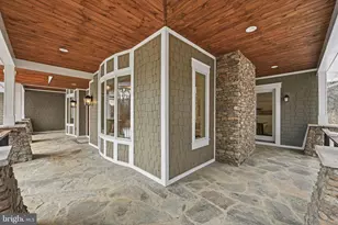 22597 Redhill Manor Ct, Leesburg, VA 20175 - Photo 6