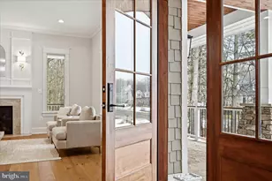 22597 Redhill Manor Ct, Leesburg, VA 20175 - Photo 8