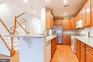 21927 Windy Oaks Square, Broadlands, VA 20148 - Photo 18