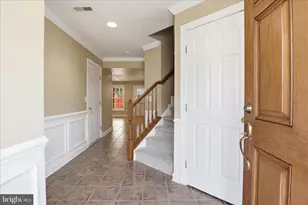 25559 Fretton Square, Chantilly, VA 20152 - Photo 2