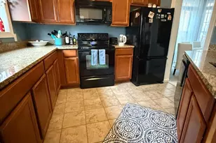 660 Gateway Dr SE, Leesburg, VA 20175 - Photo 10