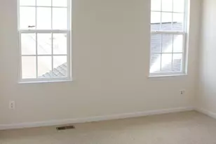 13570 Village Green Dr, Leesburg, VA 20176 - Photo 10