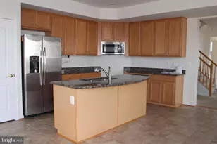 13570 Village Green Dr, Leesburg, VA 20176 - Photo 6