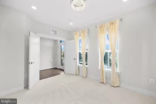 23158 Horseshoe Trl Sq, Ashburn, VA 20148 - Photo 4