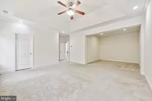 42938 Courtland Chase Square, Ashburn, VA 20148 - Photo 10