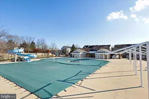 25209 Eisenhower Dr, Chantilly, VA 20152 - Photo 28