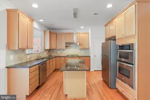 25209 Eisenhower Dr, Chantilly, VA 20152 - Photo 6