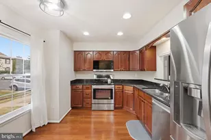 9 Conoy Ct, Sterling, VA 20165 - Photo 4