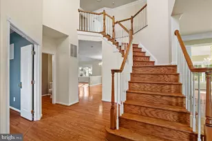 25413 Bradshaw Dr, Chantilly, VA 20152 - Photo 2
