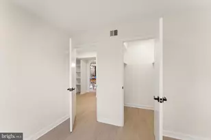 125 Clubhouse Dr SW, Leesburg, VA 20175 - Photo 8