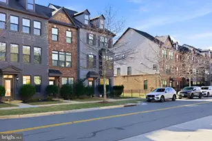 43377 Southland St, Ashburn, VA 20148 - Photo 2