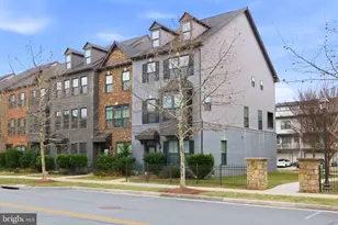 43377 Southland St, Ashburn, VA 20148 - Photo 2