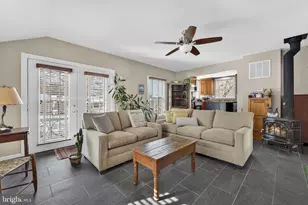 100 S Hughes St, Hamilton, VA 20158 - Photo 2