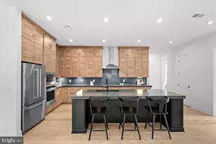 22171 Springside Terr, Ashburn, VA 20148 - Photo 2