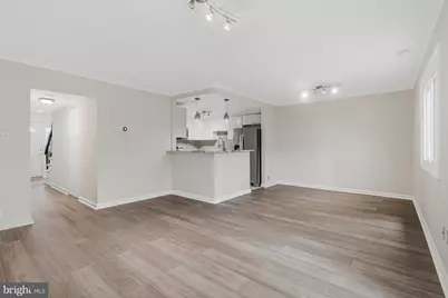 203 Greenfield Court, Sterling, VA 20164 - Photo 8