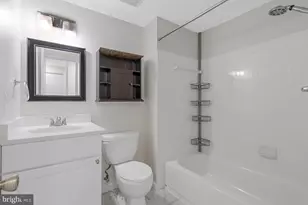 203 Greenfield Ct, Sterling, VA 20164 - Photo 18