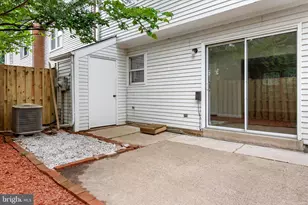 920 Windsor Ct, Sterling, VA 20164 - Photo 28