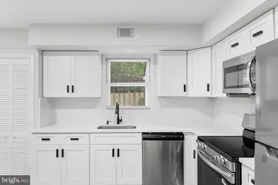 920 Windsor Court, Sterling, VA 20164 - Photo 8