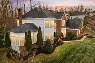 24126 Lenah Woods Pl, Aldie, VA 20105 - Photo 2