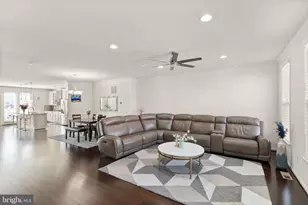 23491 Epperson Square, Brambleton, VA 20148 - Photo 20