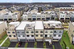 23049 Cottonwillow Sq, Brambleton, VA 20148 - Photo 52