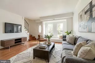 330 Shenandoah St SE, Leesburg, VA 20175 - Photo 2