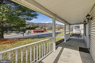 37127 Butts Ln, Purcellville, VA 20132 - Photo 6