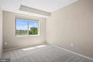 19355 Cypress Ridge Terrace, Leesburg, VA 20176 - Photo 16