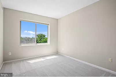 19355 Cypress Ridge Terrace #802, Leesburg, VA 20176 - Photo 14