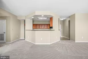 19355 Cypress Ridge Terrace, Leesburg, VA 20176 - Photo 8