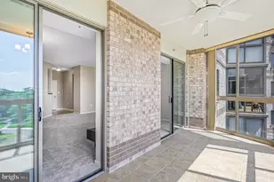 19355 Cypress Ridge Terrace, Leesburg, VA 20176 - Photo 6