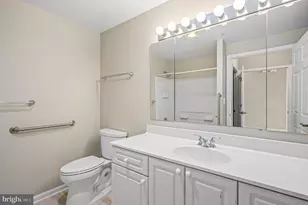 19355 Cypress Ridge Terrace, Leesburg, VA 20176 - Photo 22