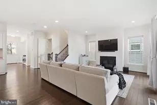 22912 Bubbling Brook Dr, Brambleton, VA 20148 - Photo 6