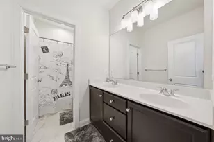 22912 Bubbling Brook Dr, Brambleton, VA 20148 - Photo 28