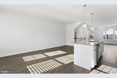 42538 Tiber Falls Square, Sterling, VA 20166 - Photo 4