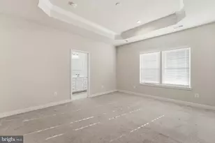 42538 Tiber Falls Sq, Sterling, VA 20166 - Photo 22