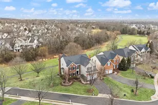 43387 La Belle Pl, Ashburn, VA 20147 - Photo 4